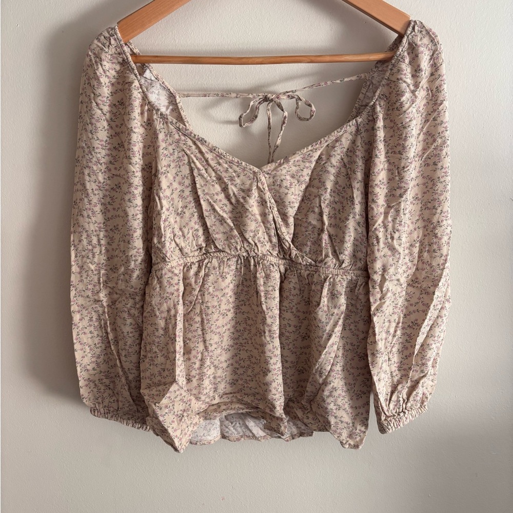 American Eagle Outfitters Floral Beige Blouse